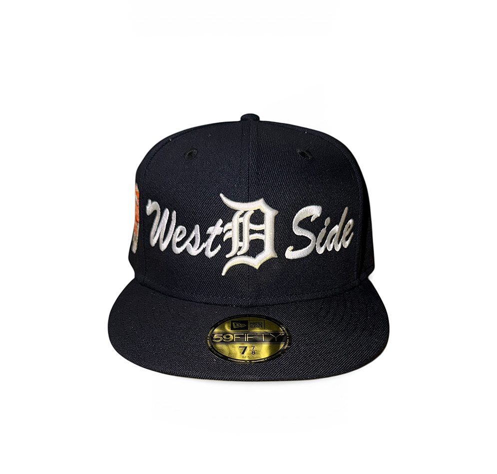 DETROIT BLACK FITTED HAT